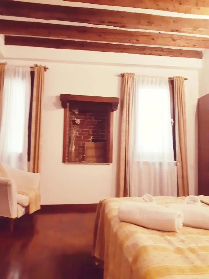 Apartment Appartamento Rialto Laura Venice Italy