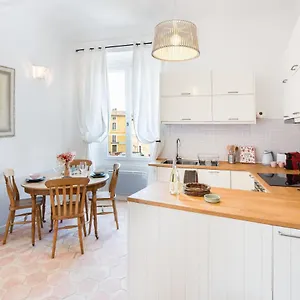 https://la-maison-mentone-lorgues.fr-provencehotel.com